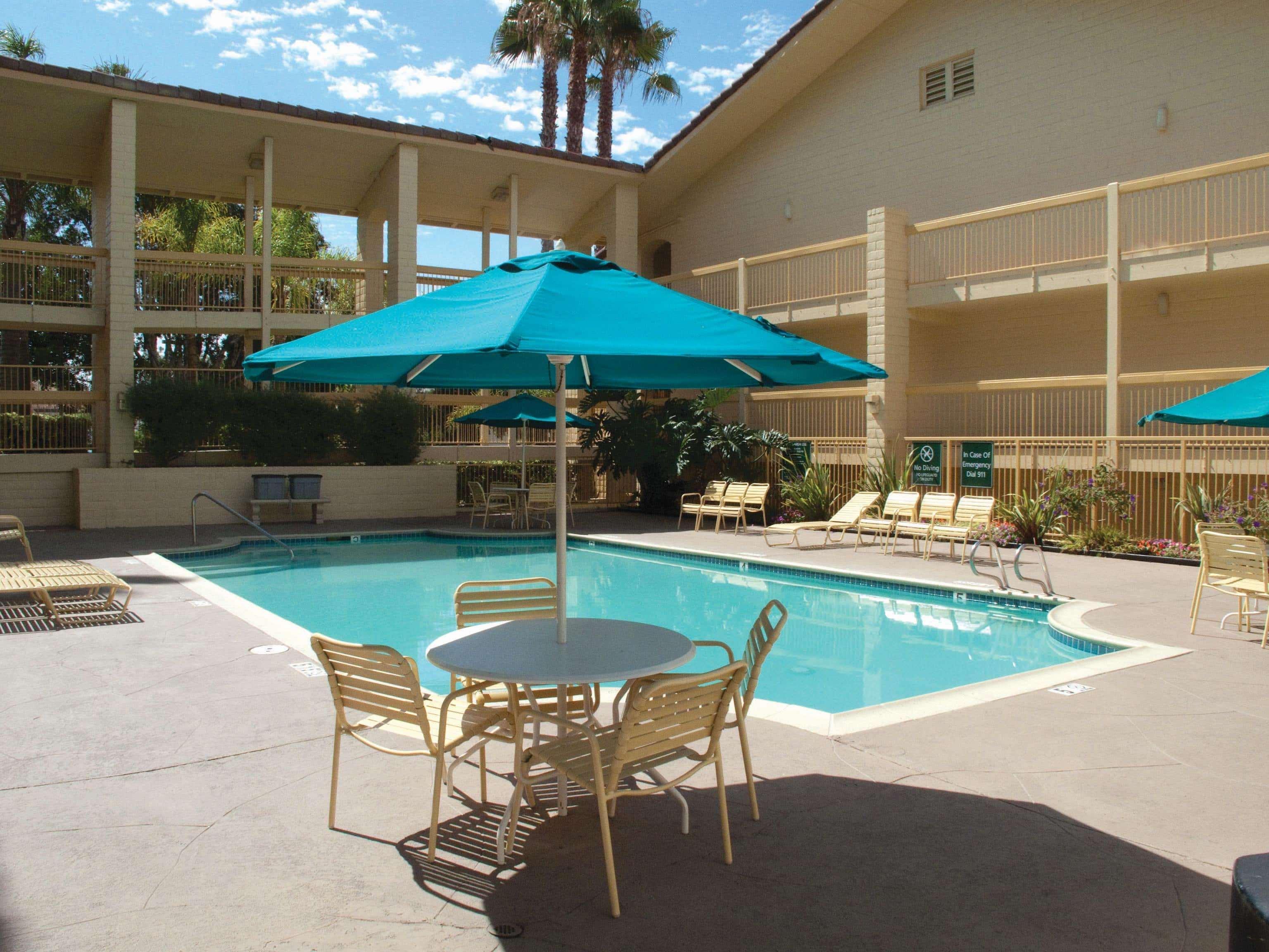 La Quinta Inn by Wyndham San Diego Vista Exterior foto